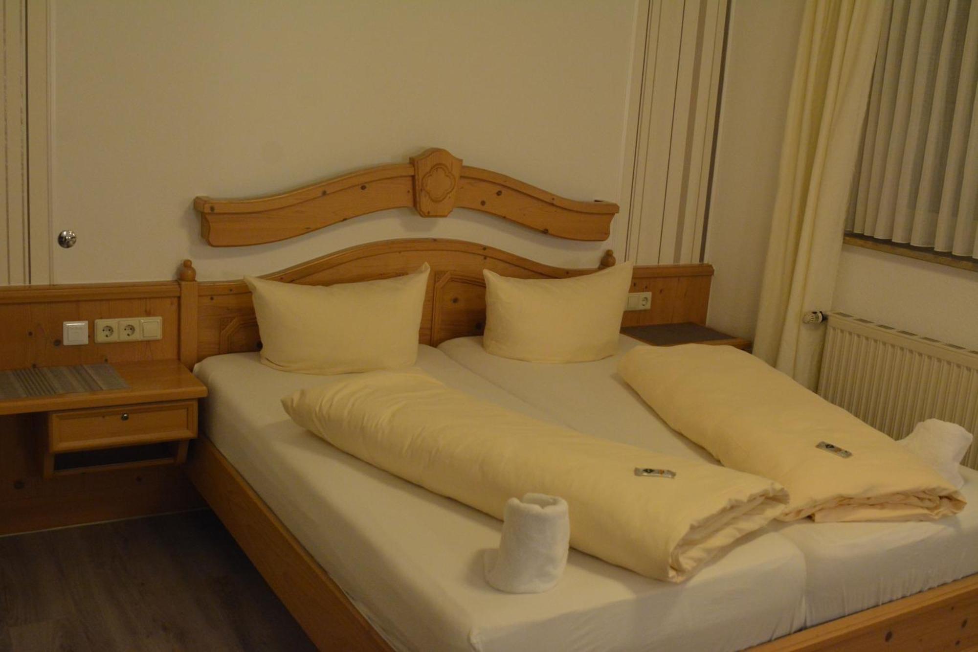 Hotel-Gasthof Zur Rose Weißenhorn Habitación foto