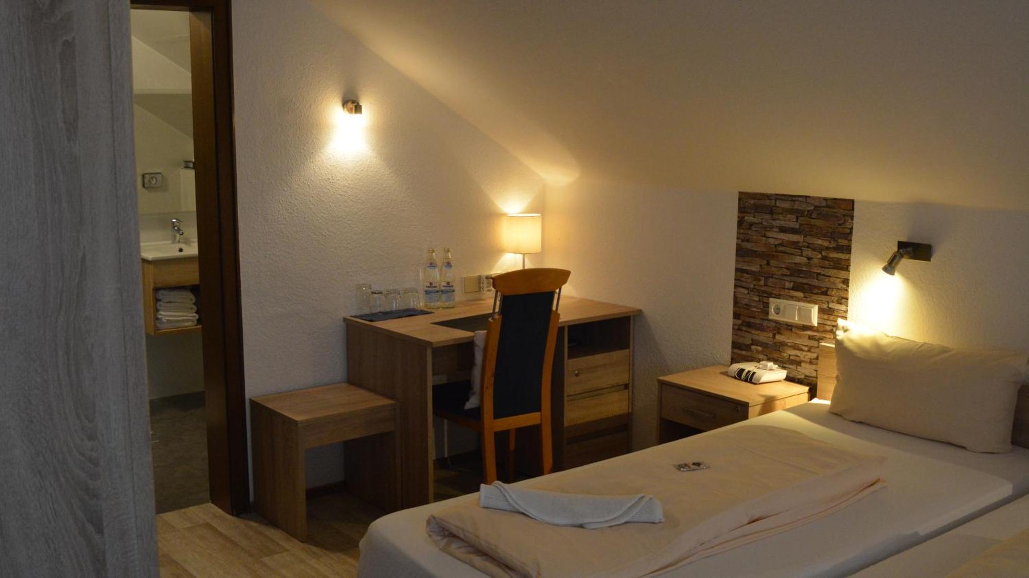 Hotel-Gasthof Zur Rose Weißenhorn Habitación foto